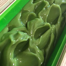Load image into Gallery viewer, Avocado & Matcha Soap