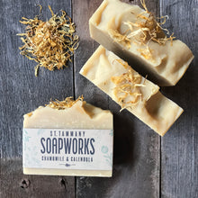 Load image into Gallery viewer, chamomile calendula soap