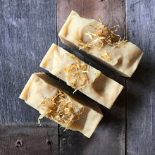 Load image into Gallery viewer, chamomile calendula soap