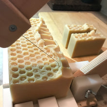 Load image into Gallery viewer, oatmeal honey soap
